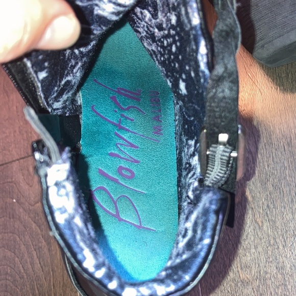 Women’s ankle boots, size 7.5 - Picture 4 of 5